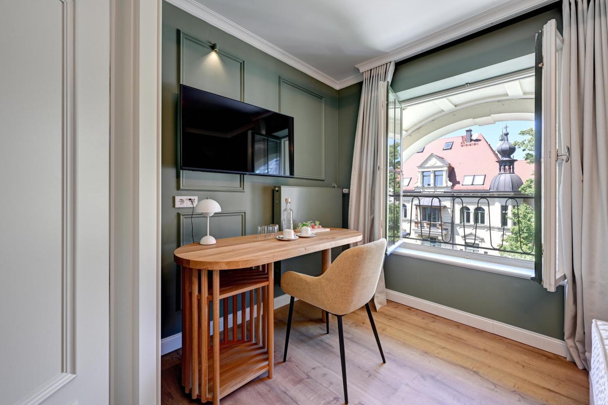Hotel Uhland Munich Exterior photo