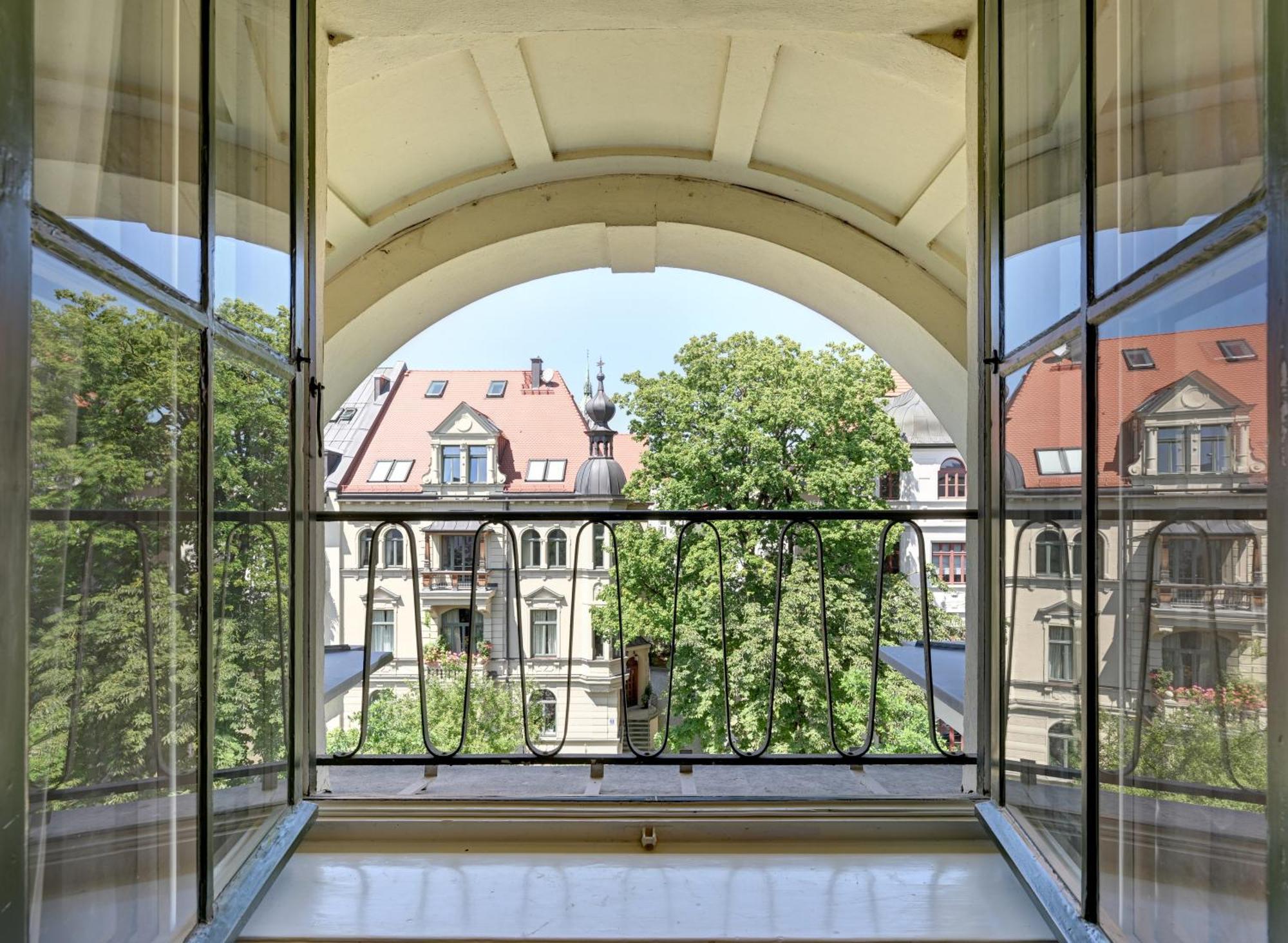 Hotel Uhland Munich Exterior photo