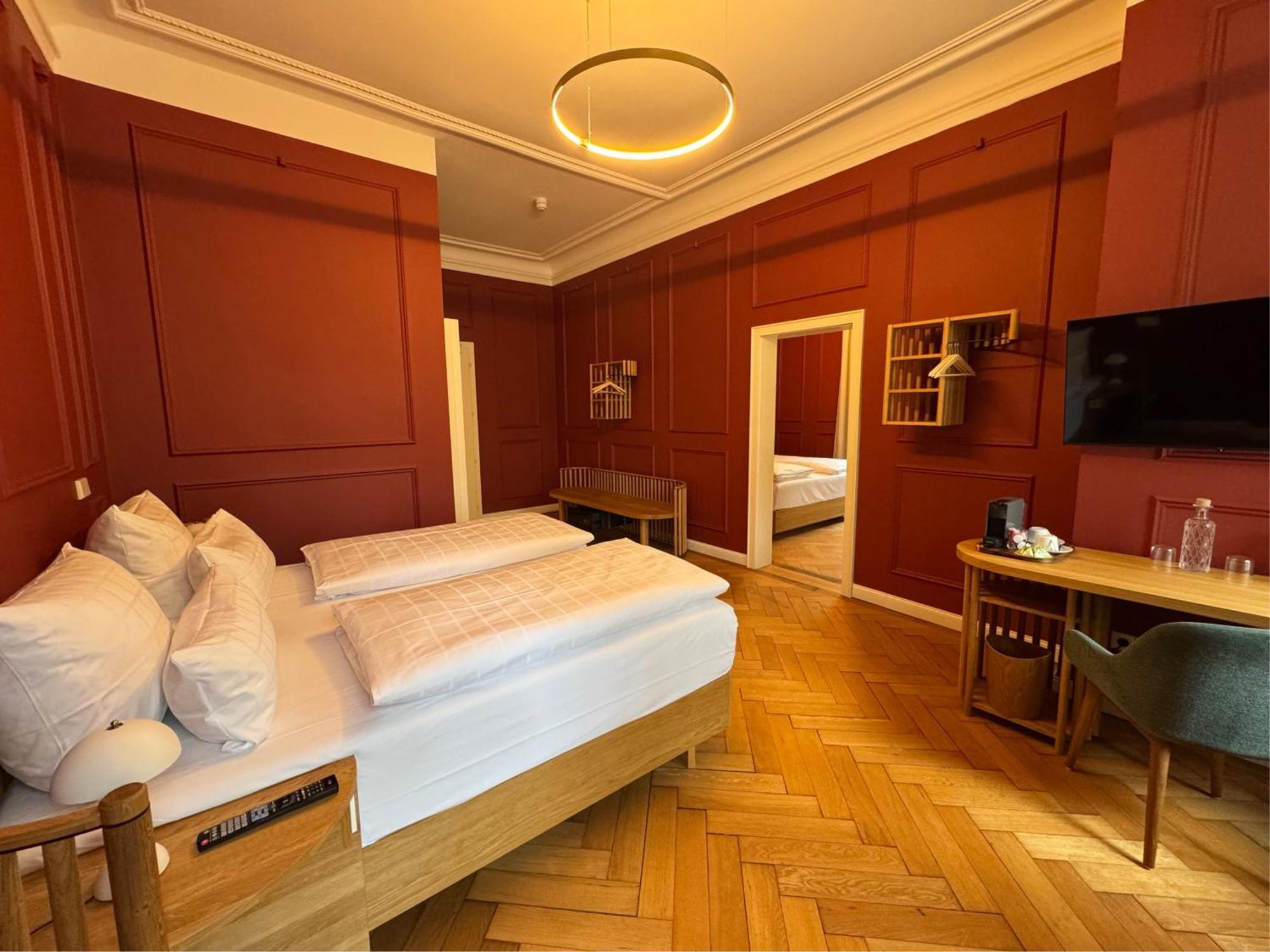 Hotel Uhland Munich Exterior photo